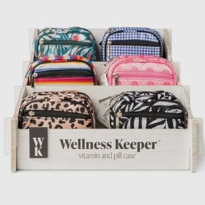 NEW Women’s pill & vitamin assortment case